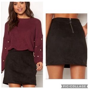 NWT VERO MODA Donna Dina Short Faux Suede Back Zip Mini Skirt Black Size S